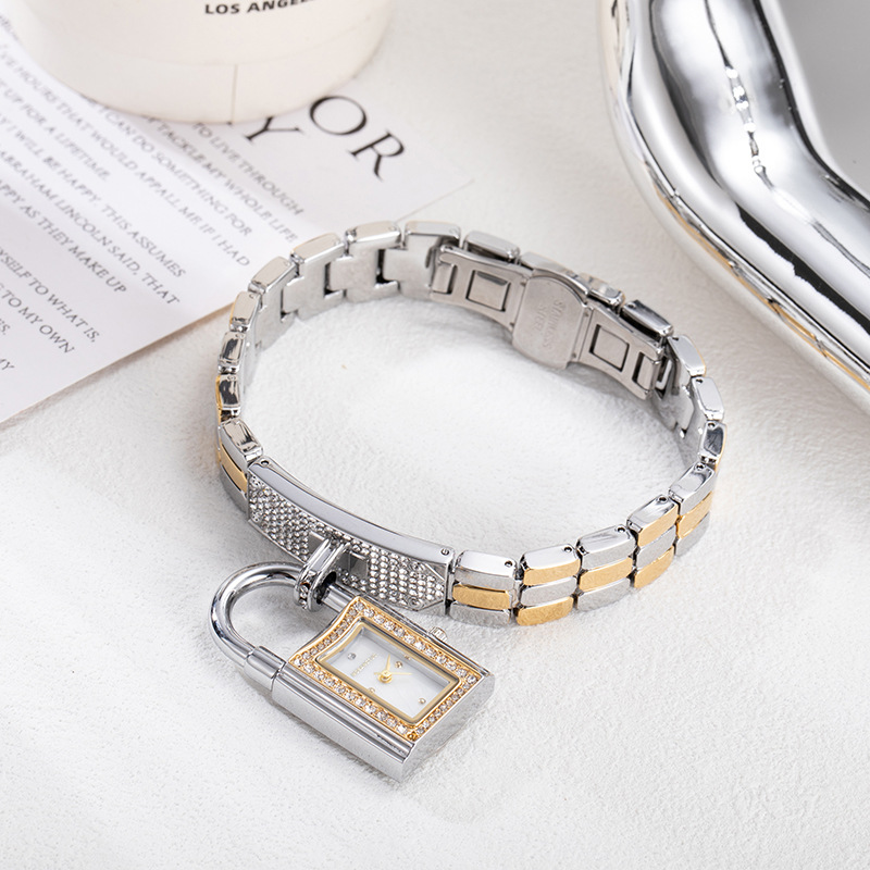凹型のロックヘッドブレスレット、ブレスレットストラップ、ダイ - Luxury Watch Diamond のレビューと価格