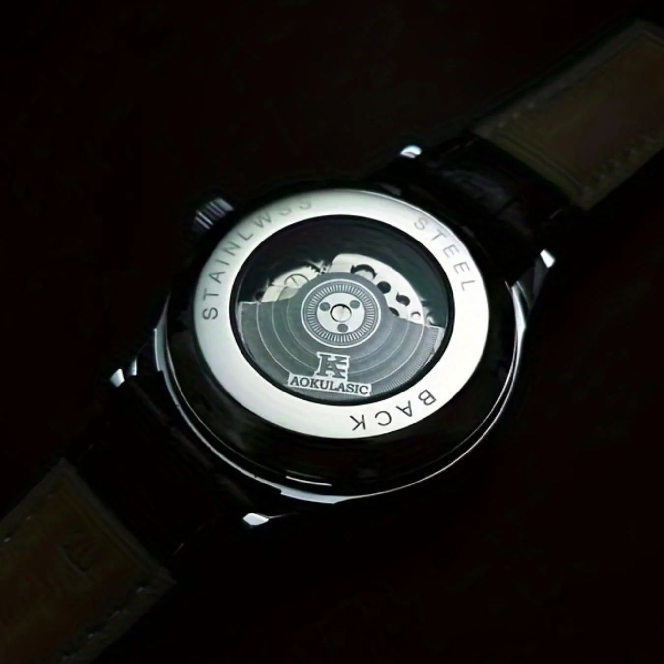 高級感のあるメンズ自動巻き機械式腕時計。高い信頼性と魅力的な - Luxury Watch It のレビューと価格