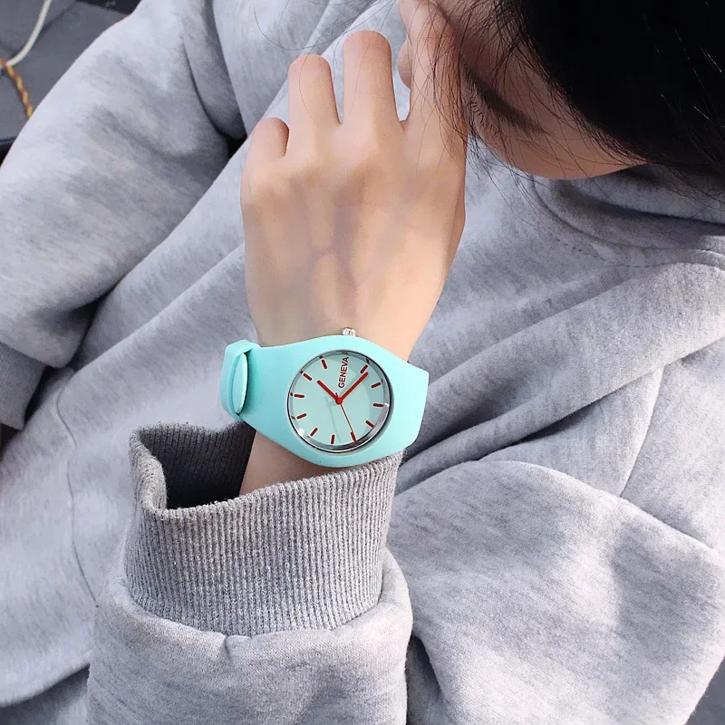 男性腕時計女性クリーム色超薄型ファッションギフトシリコーンス - Dress Watch Ultra Thin のレビューと価格