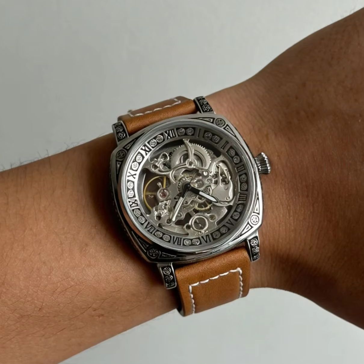 新しいヴィンテージ風スケルトン機械式腕時計（メンズ） |   - Luxury Watch It のレビューと価格