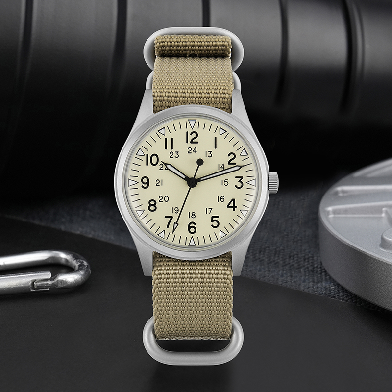 Militado ML07 クォーツ時計 VH31 ムーブメ - Dress Watch Ultra Thin のレビューと価格