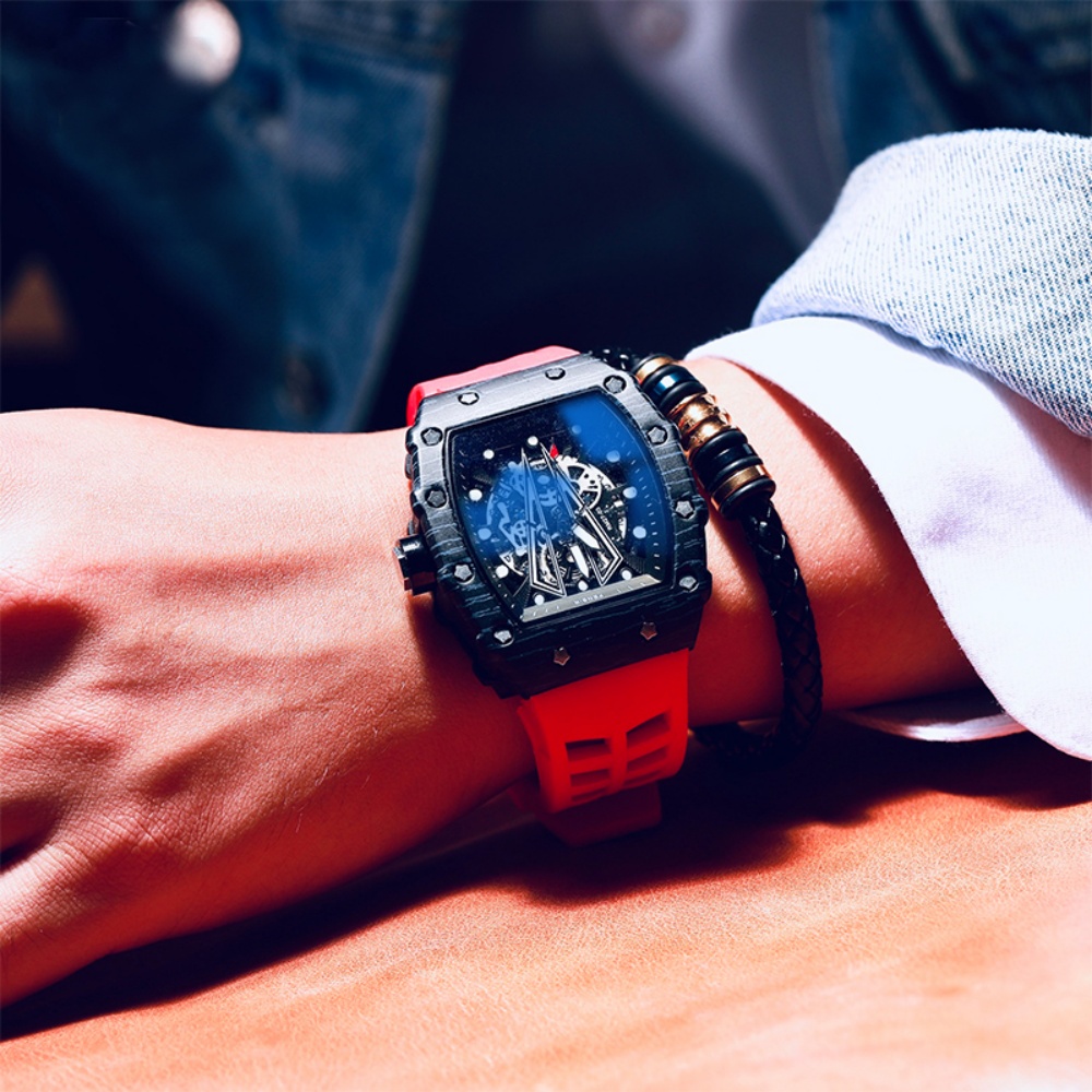 非常に人気のある機能的なメンズクォーツ腕時計で、ユニークな樽 - Luxury Watch It のレビューと価格