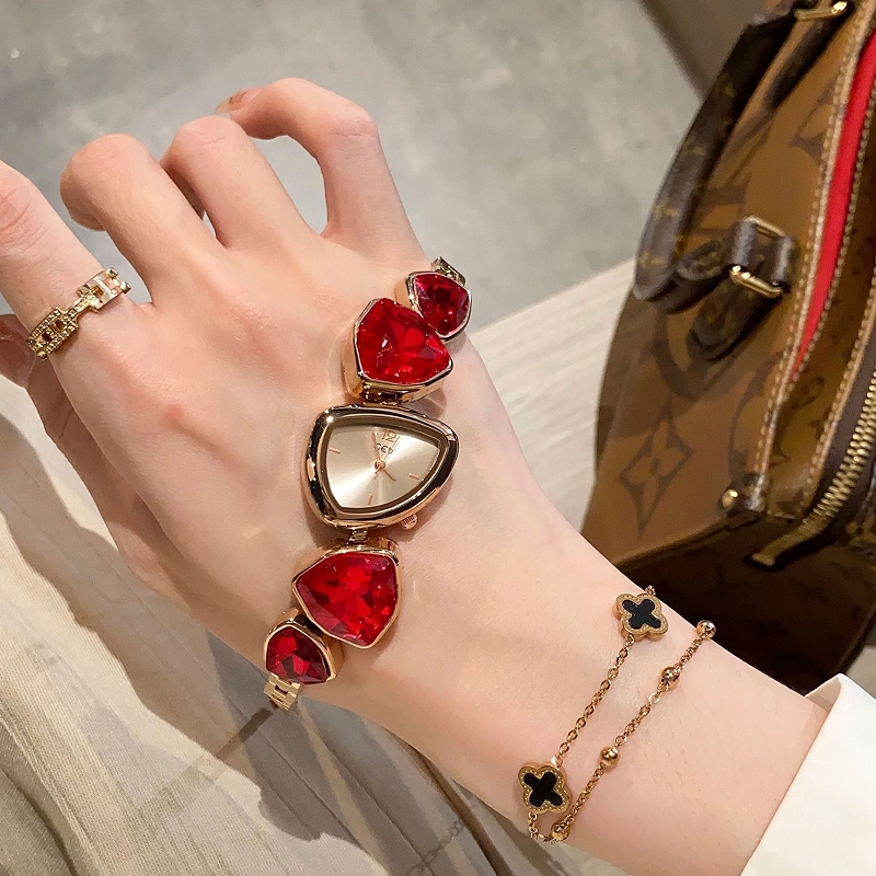 新しいカラースキーム、不規則デザイン、大きなダイヤモンドウォ - Luxury Watch Trading のレビューと価格